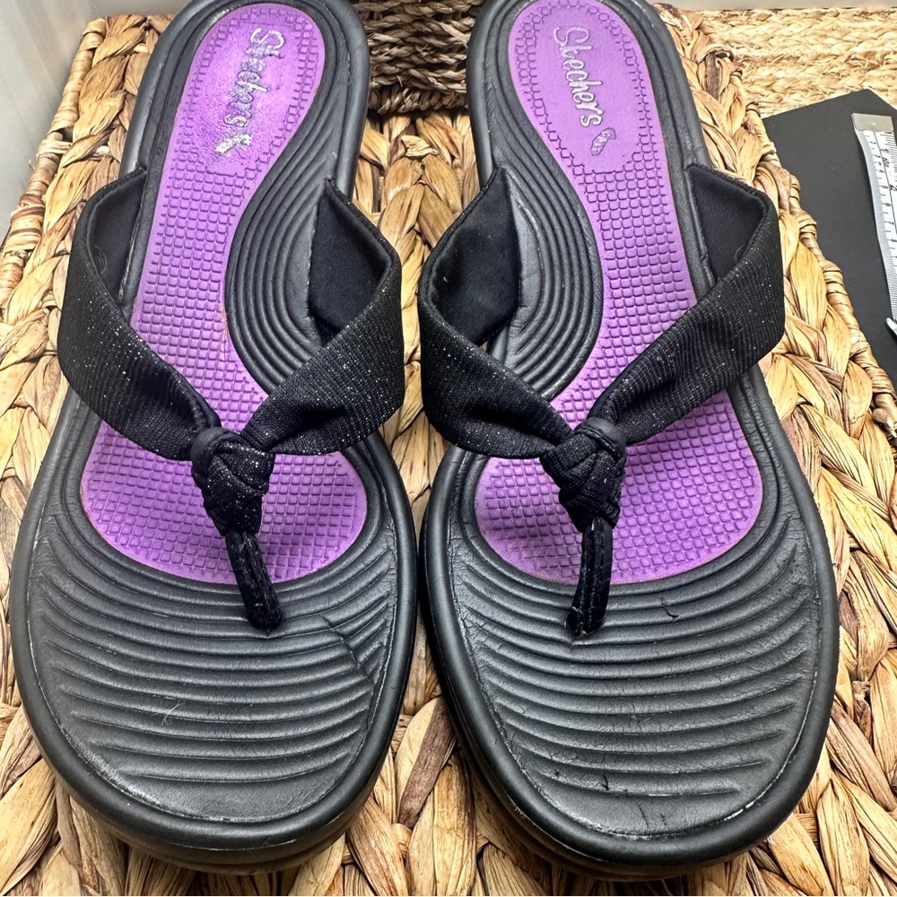SKECHERS Wedge Sandals in Black with Metallic Sparkle Straps Size 9